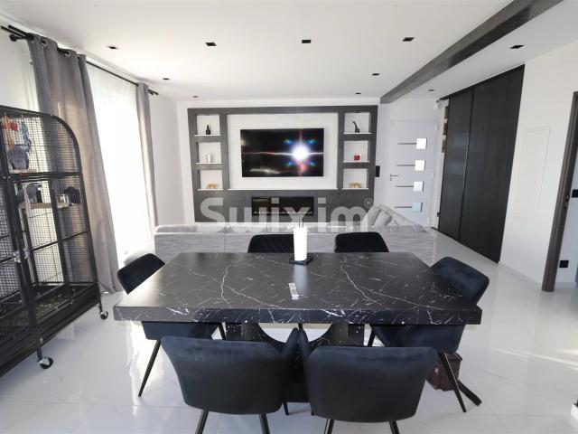 Maison avec 3 appartements contemporains 214m² Antibes