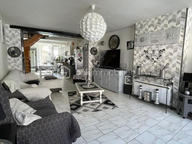 Maison avec 3 chambres et un garage