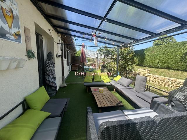Maison avec 3 Hébergements touristiques, piscine et terrain de 3200 m² proche Sarlat