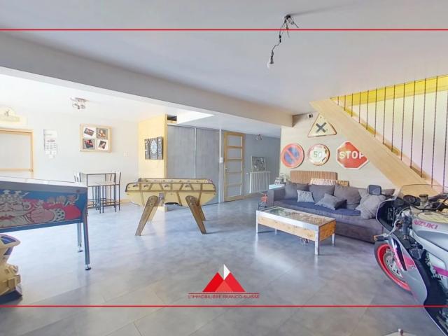 Maison avec terrain et possibilité de hangar