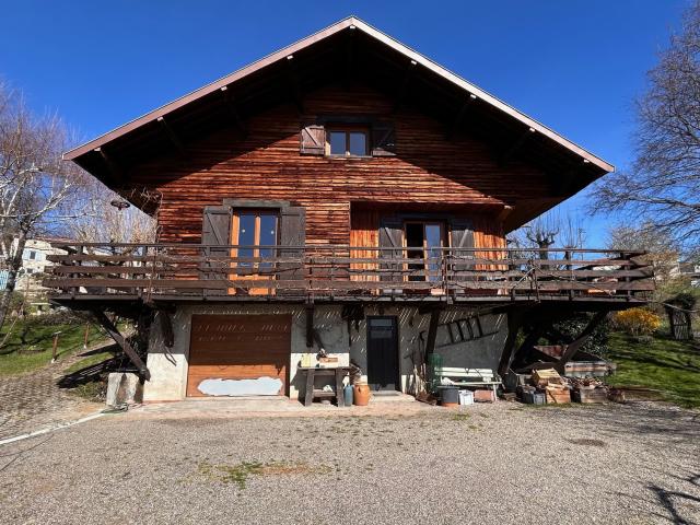 Maison avec terrain sur une parcelle de 5.610 m2