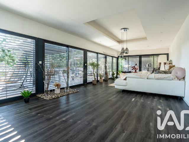 Maison avec terrasse
