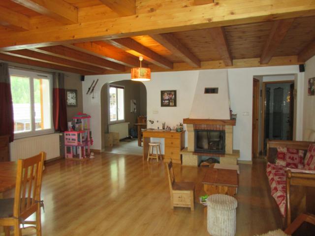 MAISON AVEC TERRASSE