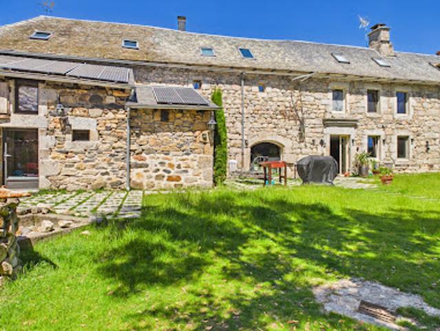 Maison avec jardin et terrasse