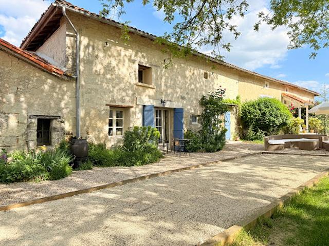 Maison avec jardin et terrasse