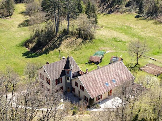 Maison avec jardin et terrasse