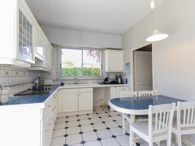 Maison avec terrasse et jardin
