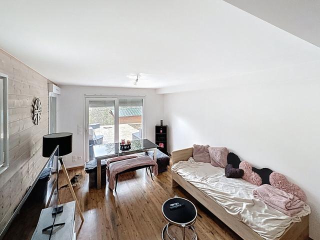 Maison avec terrasse et jardin