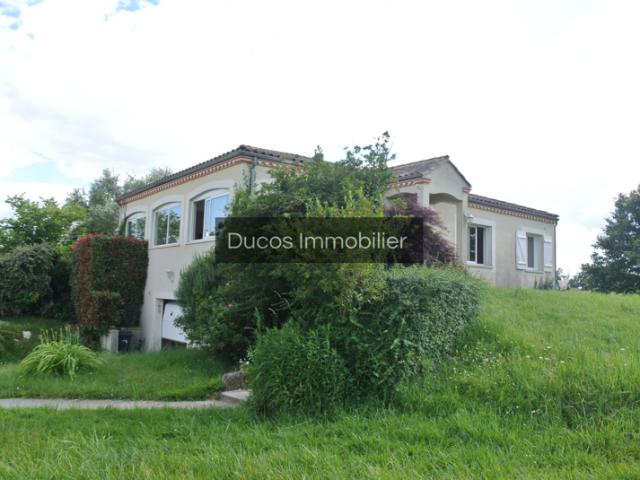 Maison avec un hangar de 100 m2