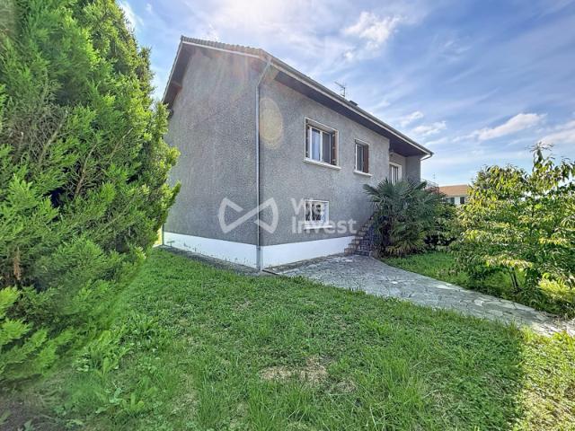 Maison avec vie à l'étage sur sous sol total