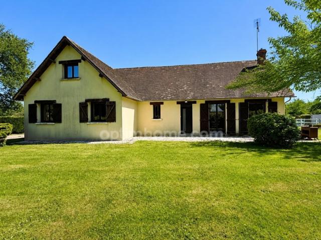 Maison avec vie de plain pied, 5 chambres, grand séjour, garage – Moyaux 14590