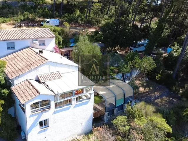 Maison avec vue, garage de 40 m2 et annexe multi usage de 40