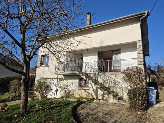 MAISON AVEC VUE IMPRENABLE SUR LE DOUBS
