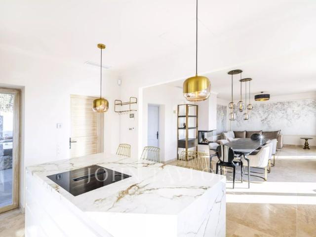 Maison avec vue mer – Location longue durée à Tourrettes sur Loup