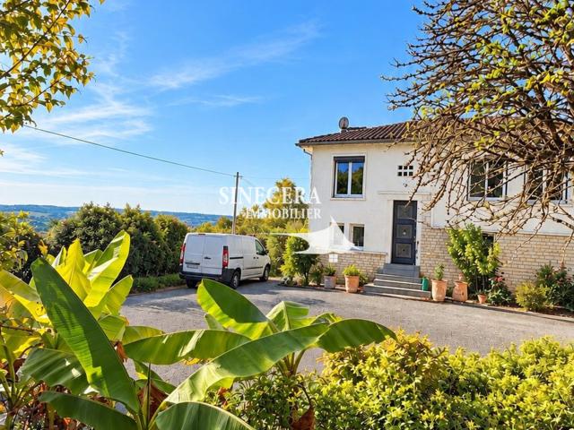 Maison avec vue sur le village classé 160m² Tocane Saint Apre