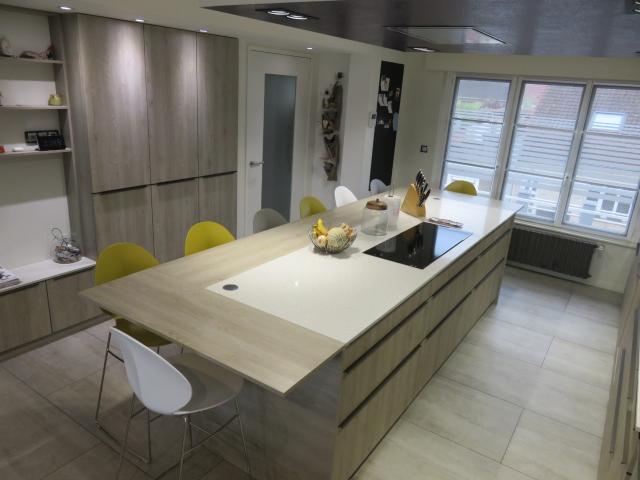 Maison avec beau volume de 142.02 m2 et studio