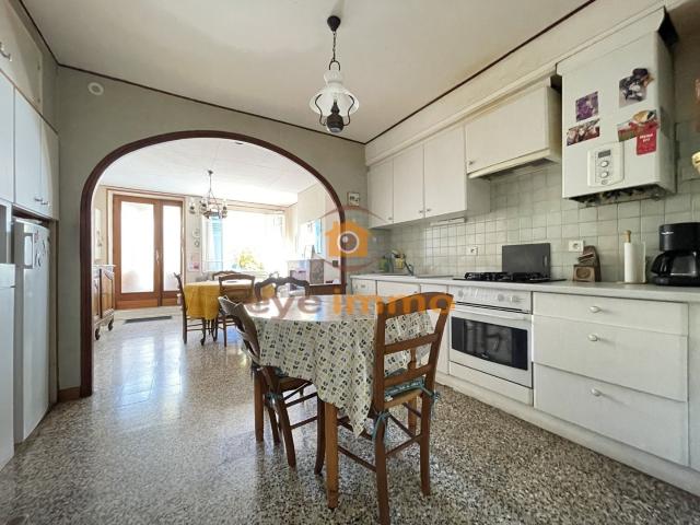Maison avec cour à Lespignan 90m² Lespignan