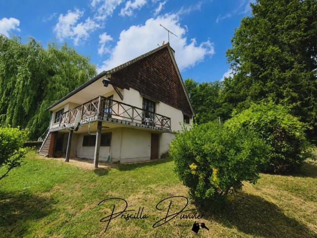 Maison avec dépendance de 250 m2 sur 3 266 m2 de terrain