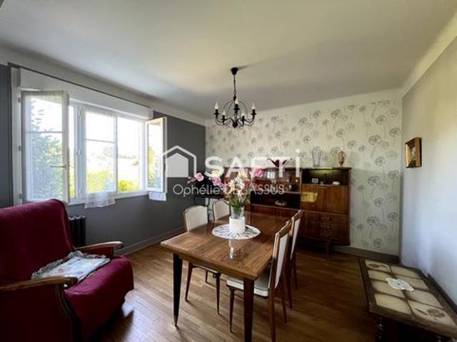 MAISON AVEC DÉPENDANCE ET TERRAIN