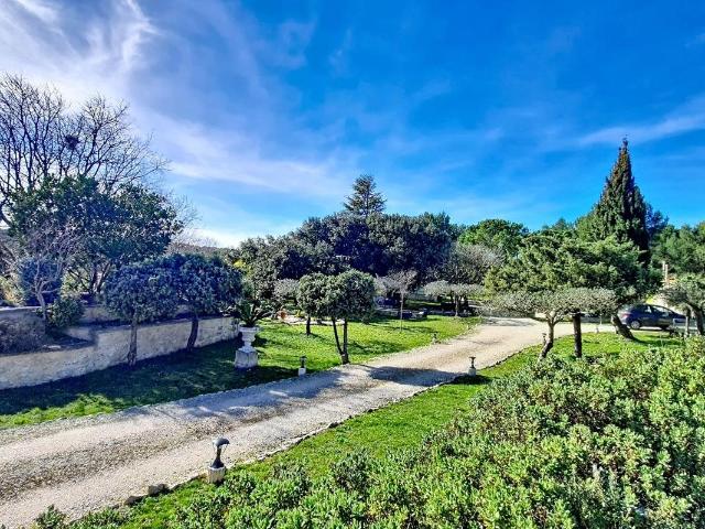 Maison avec dépendance, terrain 10 450m² 129m² Cabrières
