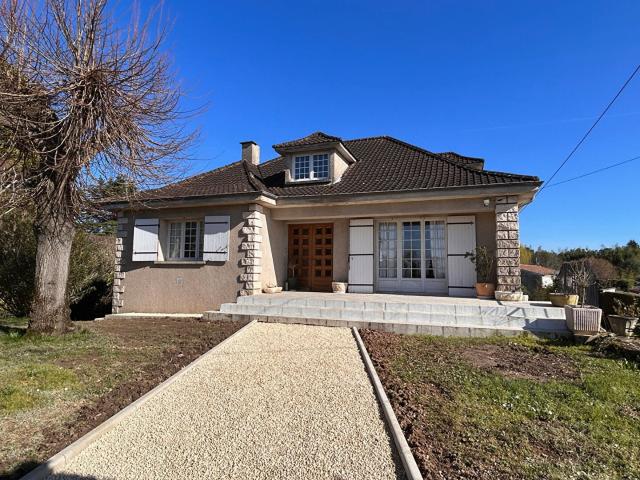 Maison avec dépendances à Villeneuve Sur Lot 120m² Villeneuve sur Lot