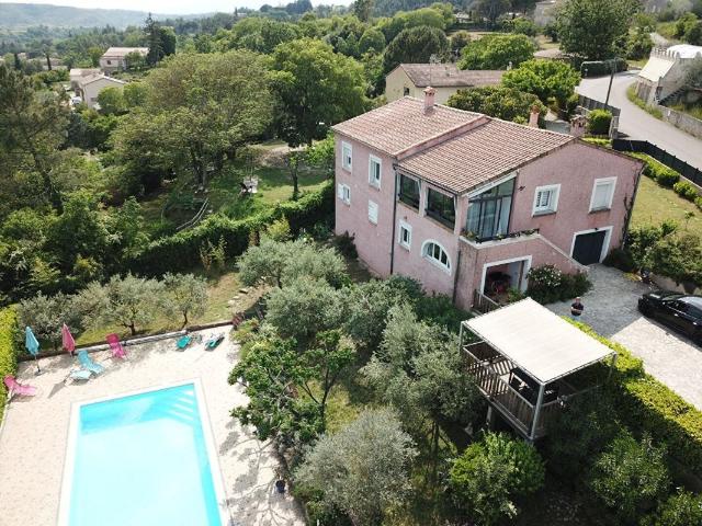 Maison avec deux gites et piscine 195m² Rosières