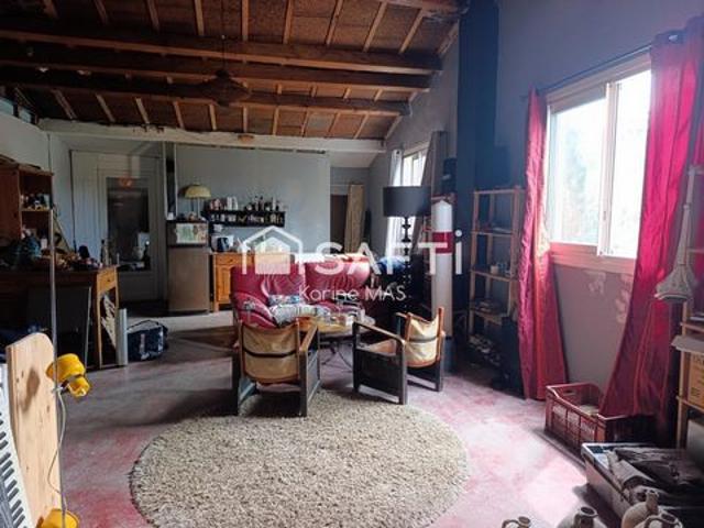 Maison avec extérieur
