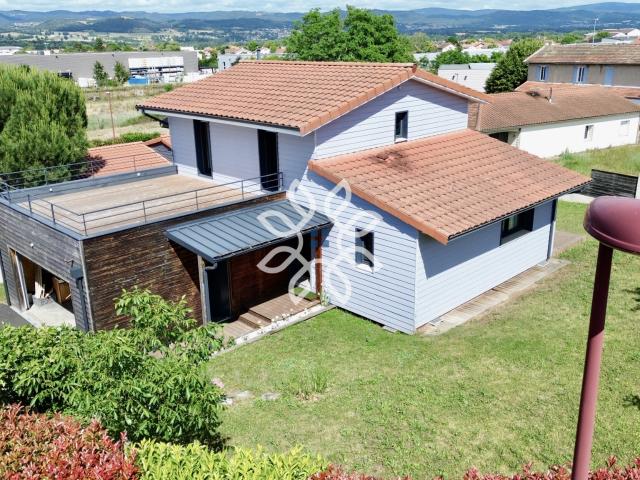 Maison avec garage 108 m2 3 chambres DPE A Terrain 750 m2 Brioude