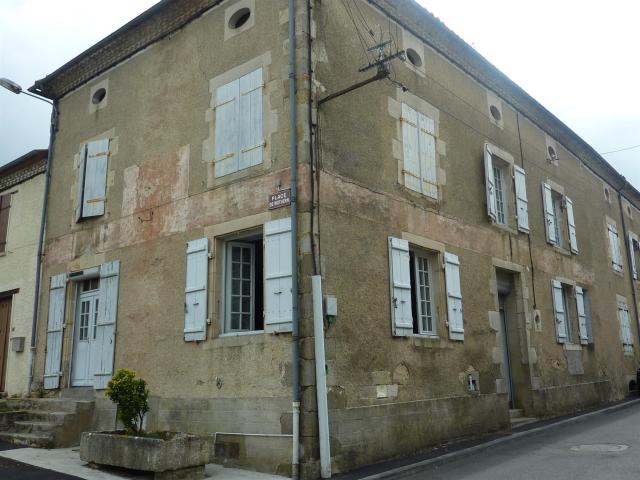 Maison avec garage 262m² Val d’Oire et Gartempe
