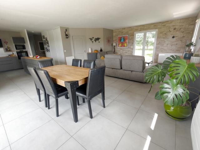 Maison avec garage séparé