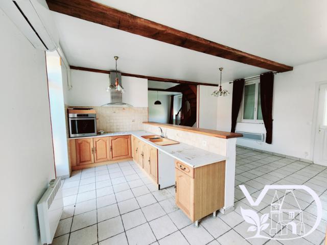 MAISON AVEC GARAGE PROCHE LA NEUVILLE EN HEZ