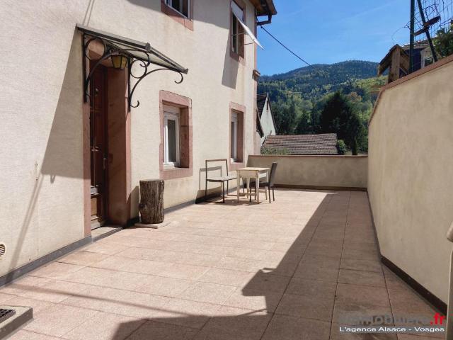 MAISON AVEC GARAGE, TERRASSE ET JARDIN