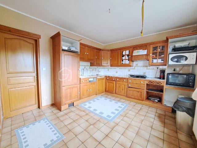 MAISON AVEC GARAGES ET JARDIN A 5 MINUTES D'ABBEVILLE