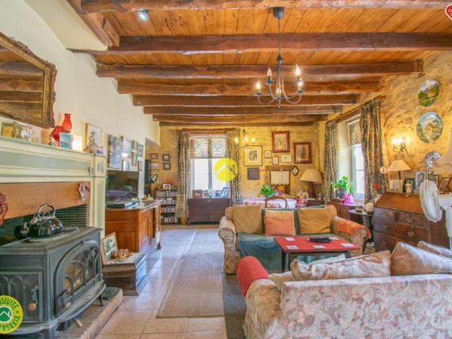 Maison avec gîte au centre bourg