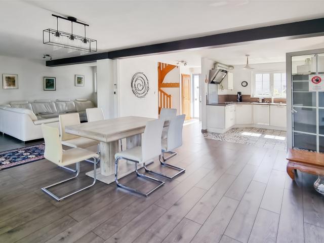 Maison avec gîte indépendant, piscine et garage à quelques. 145m² Wickerschwihr
