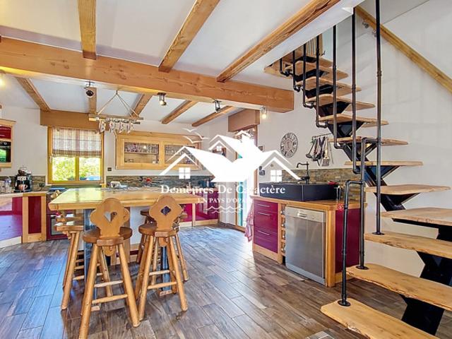 Maison avec gîtes et écuries