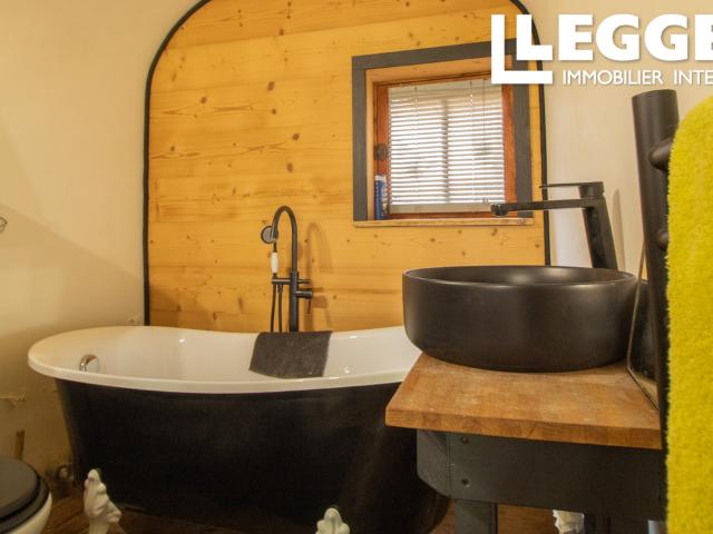 Maison avec grange 190 m² à aménager – Fort potentiel – À 10 min du domaine skiable Paradiski Vue SUD
