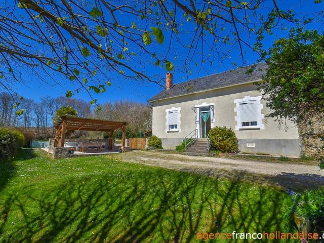 Maison avec granges, piscine et 1,5 hectare 97m² La Croisille sur Briance