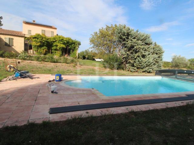Maison Avec Grand Terrain Et Piscine 160m² Reillanne