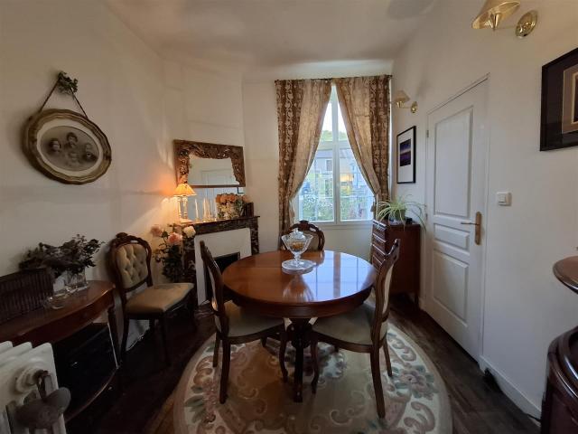Maison Avec Grand Jardin En Perigord Noir Proche Centre Vill. 111m² Le Bugue