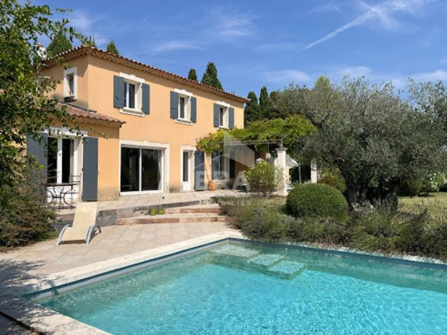 Maison avec piscine et jardin