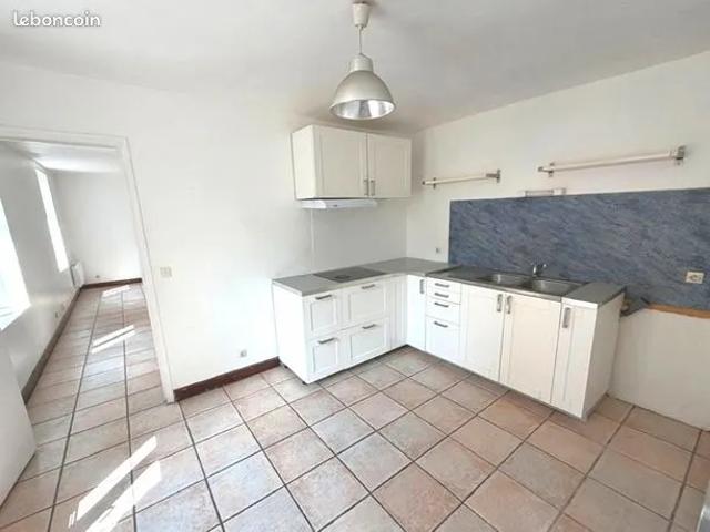 Maison avec jardin, 2 stationnements