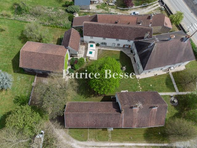 Maison avec jardin
