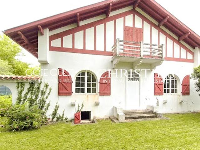 Maison avec jardin et terrasse