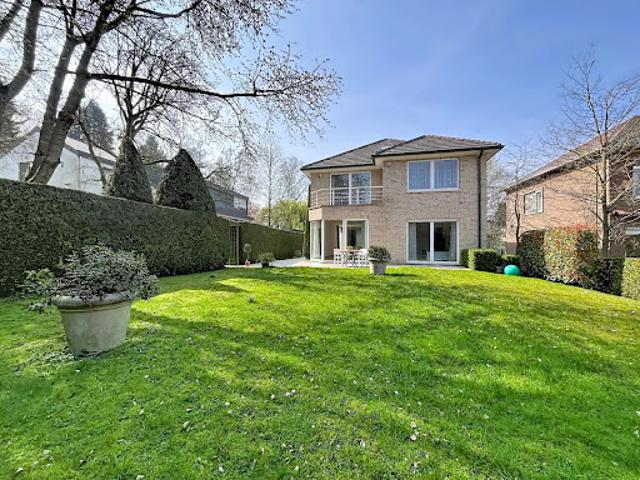 Maison avec jardin et terrasse