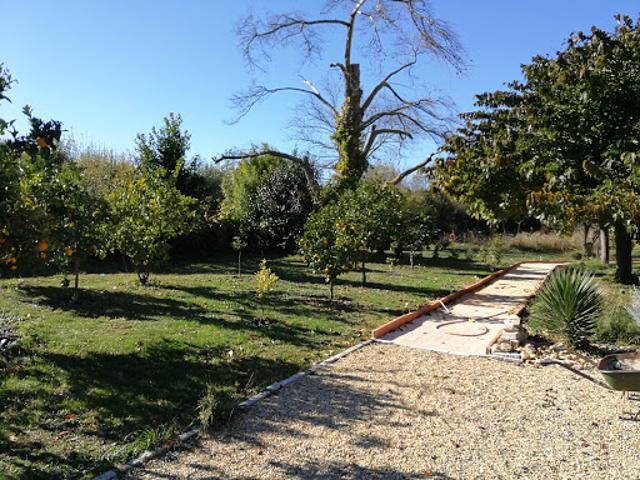 Maison avec piscine et jardin