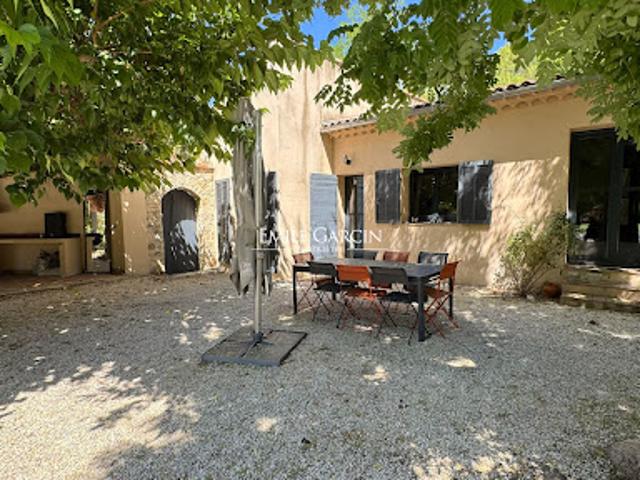 Maison avec jardin et terrasse