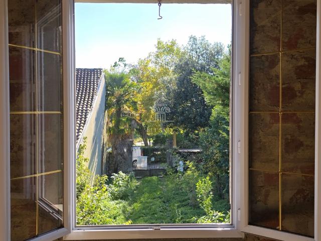 MAISON AVEC JARDIN A AMENAGER, PROCHE DES COMMODITES