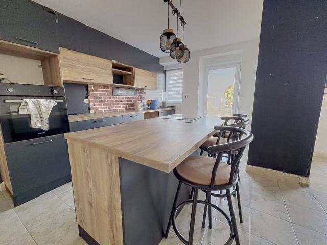 Maison avec jardin arboré sur 1 151 m2 dans un environnement paisible