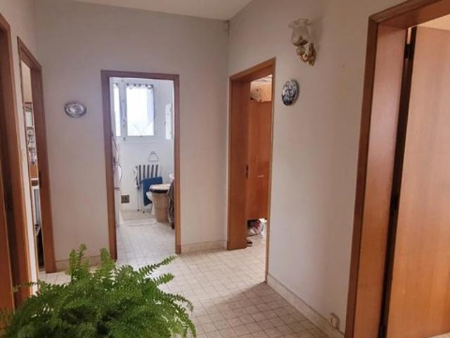 Maison avec jardin attenant